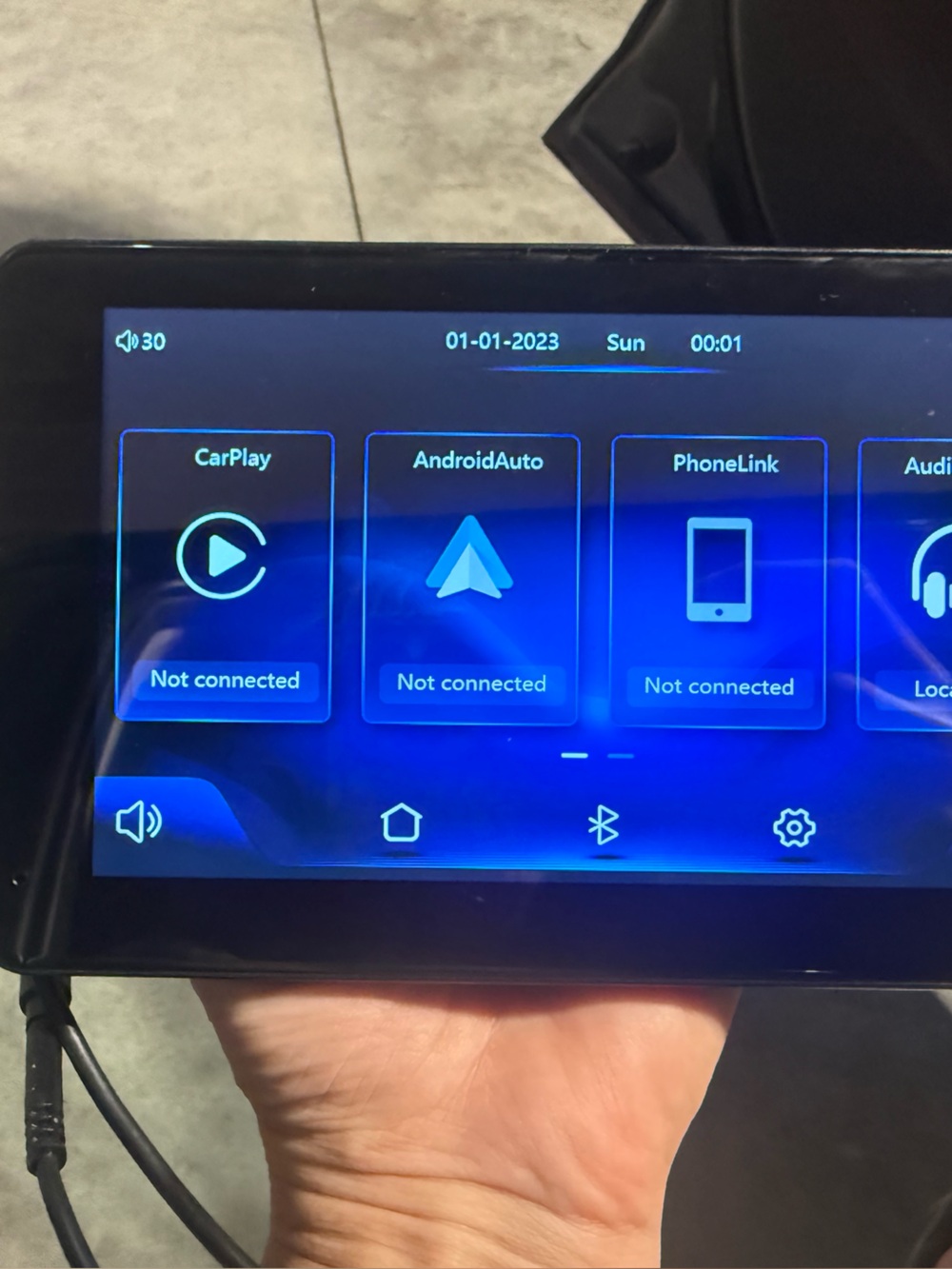 Car Multimedia Touchscreen with Android Auto & CarPlay - Black